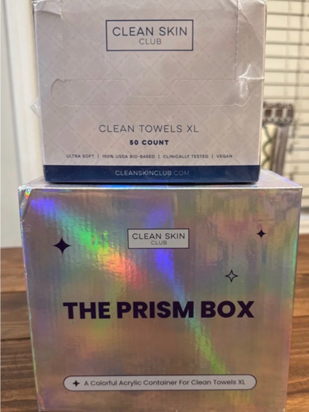 Prism Box with Clean Towels XL - Holographic
